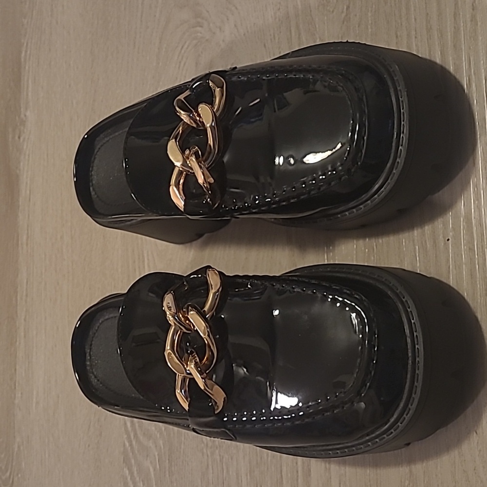 Black Shoes